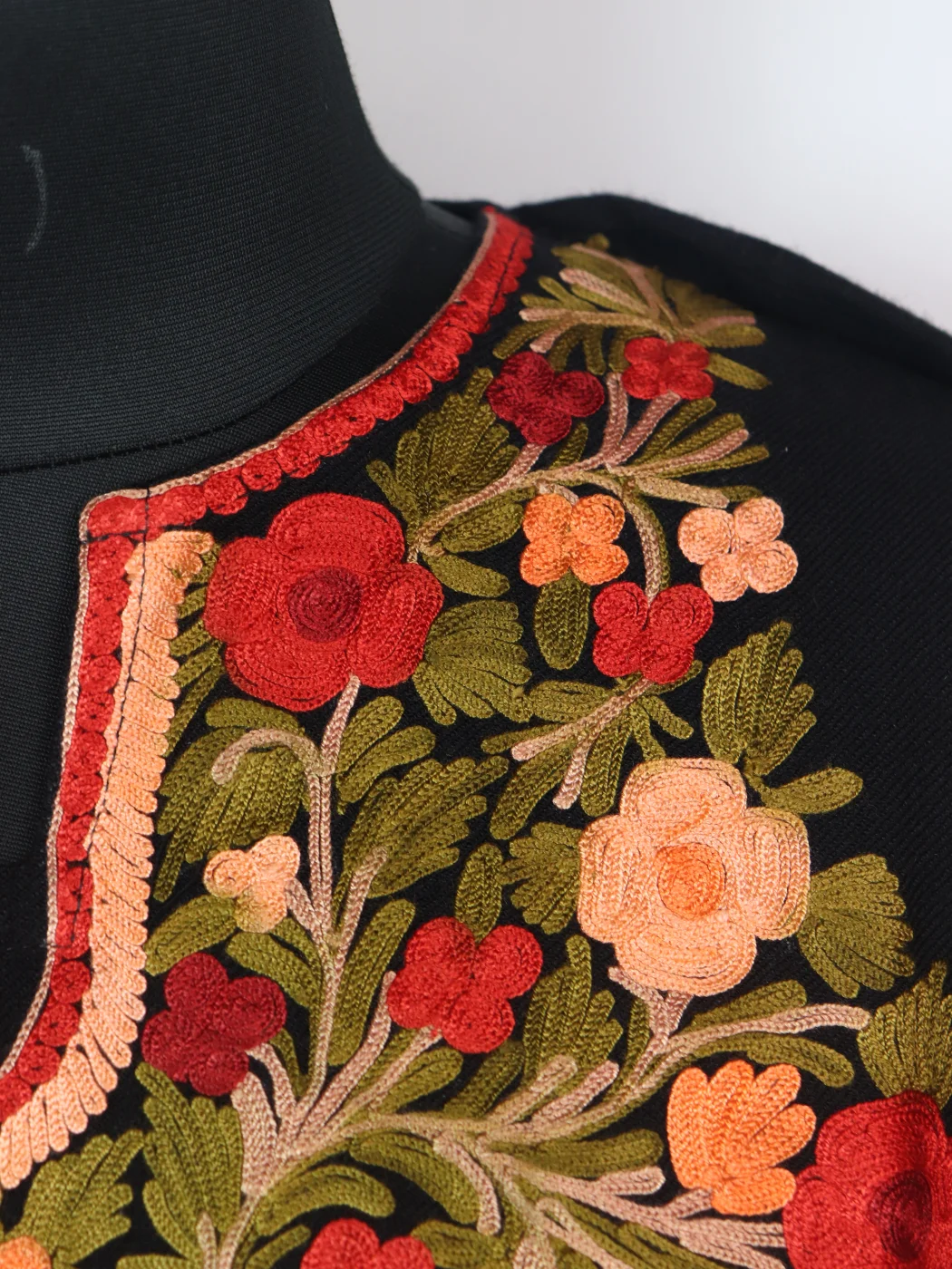 Shumaila Kashmiri Pheran in Black Cashmilon with Aari Embroidery - Image 3