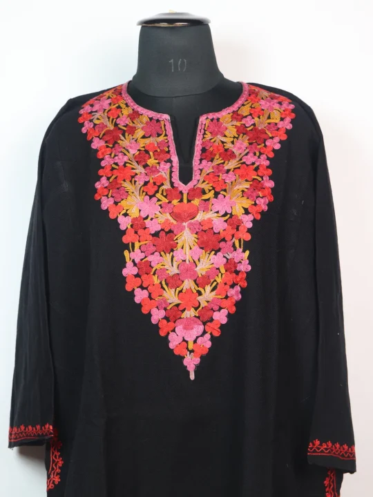 Rameesa Kashmiri Pheran in Black Cashmilon with Aari Embroidery - Image 2
