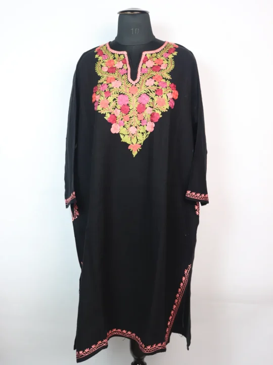 Rukhsar Kashmiri Pheran with Aari Embroidery in Black Cashmilon