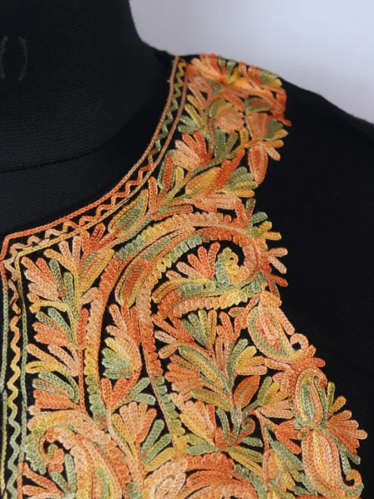 Nausheen Kashmiri Pheran in Black Cashmilon with Aari Embroidery - Image 3