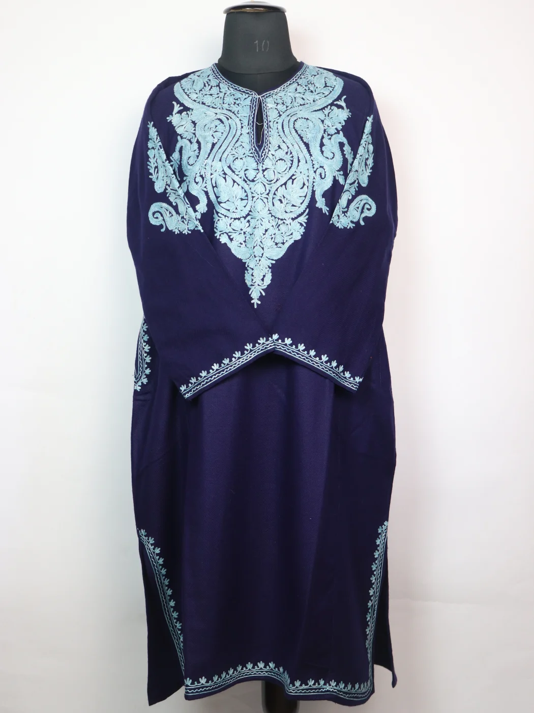 Munaza Kashmiri Pheran in Navy Blue Cashmilon with Aari Embroidery Sleeve Boothi