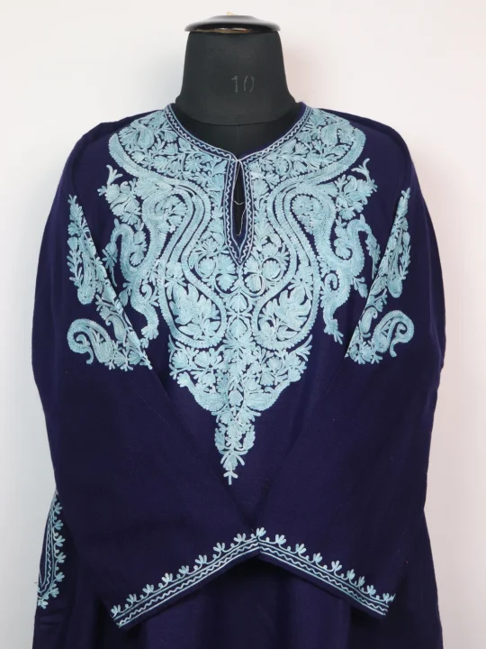 Munaza Kashmiri Pheran in Navy Blue Cashmilon with Aari Embroidery Sleeve Boothi - Image 2