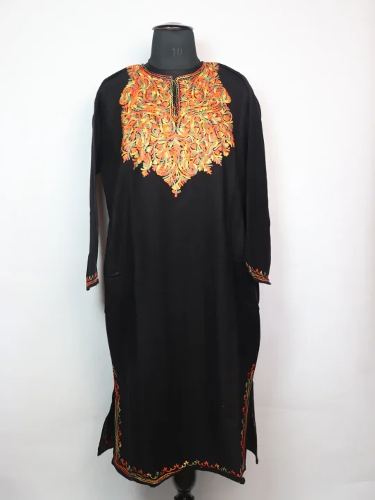 Sadia Kashmiri Pheran Aari Embroidered In Black Cashmilon