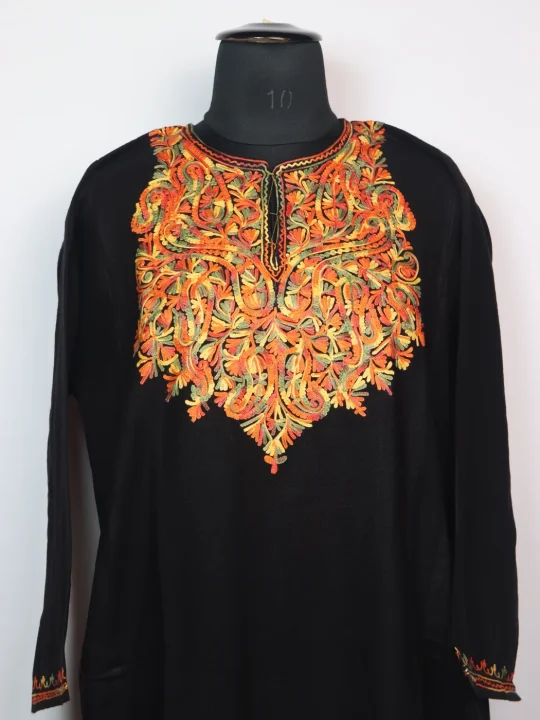 Sadia Kashmiri Pheran Aari Embroidered In Black Cashmilon - Image 2