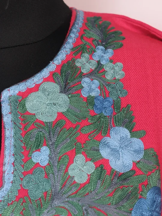 Kashmiri Pheran with Aari Embroidery in Pink Cashmilon | Areej - Image 3
