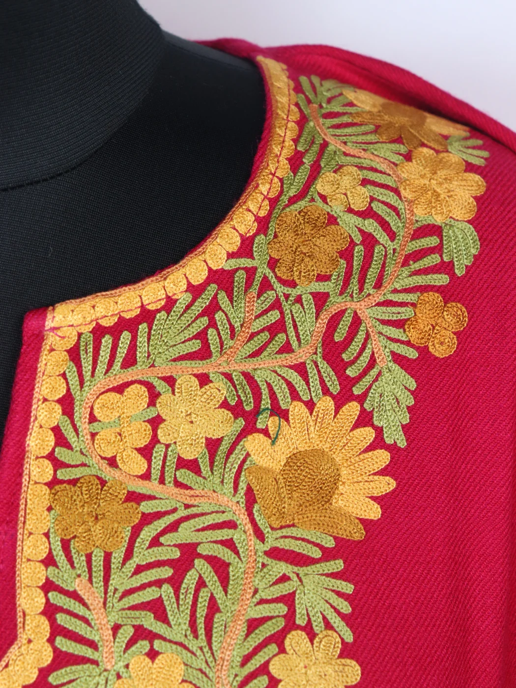 Rani Kashmiri Pheran With Aari Embroidery in Cashmilon | Pink - Image 3