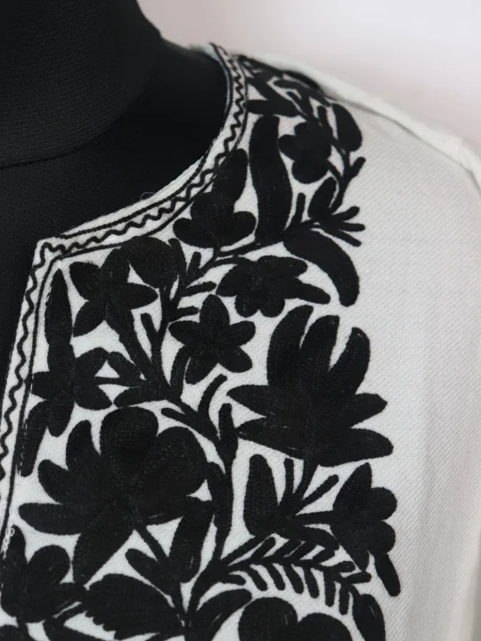 Kashmiri Pheran Ruqaiya in White Cashmilon with Aari Embroidery - Image 3