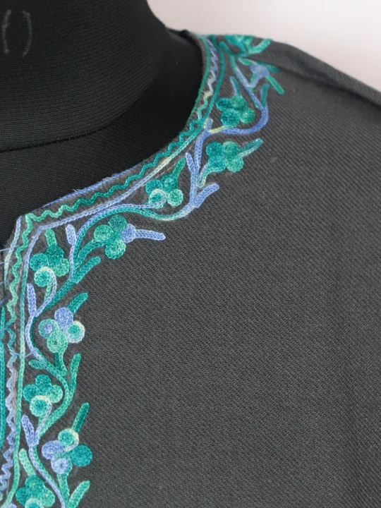 Kashmiri Pheran Saira in Grey Cashmilon with Aari Embroidery - Image 3