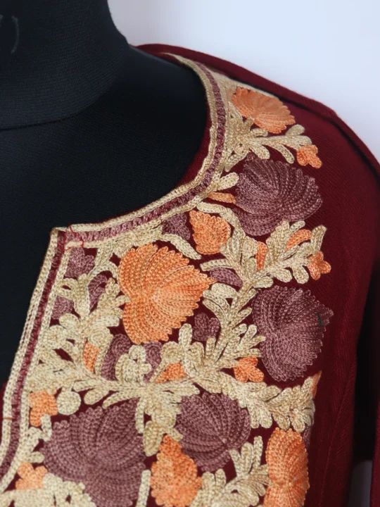 Gulrukh Kashmiri Pheran with Aari Embroidery in Maroon Cashmilon - Image 3