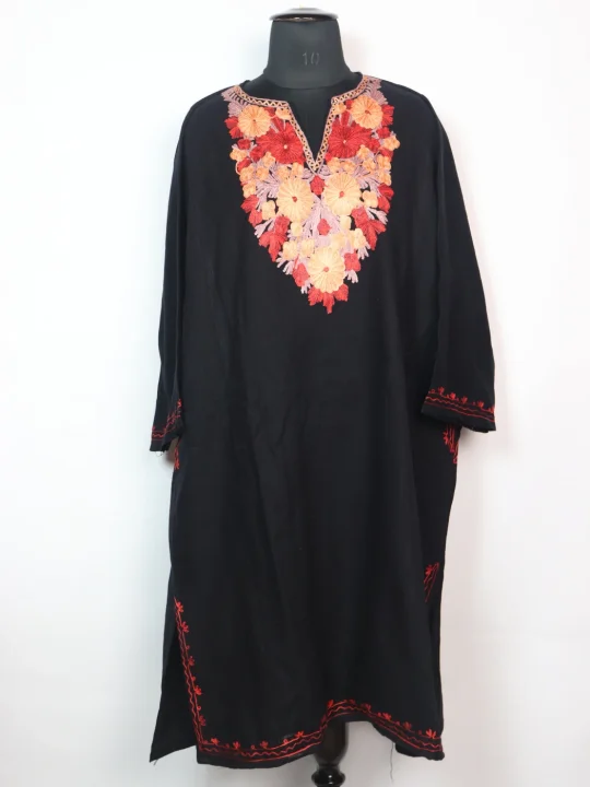 Fauzia Kashmiri Pheran in Black Cashmilon with Aari Embroidery