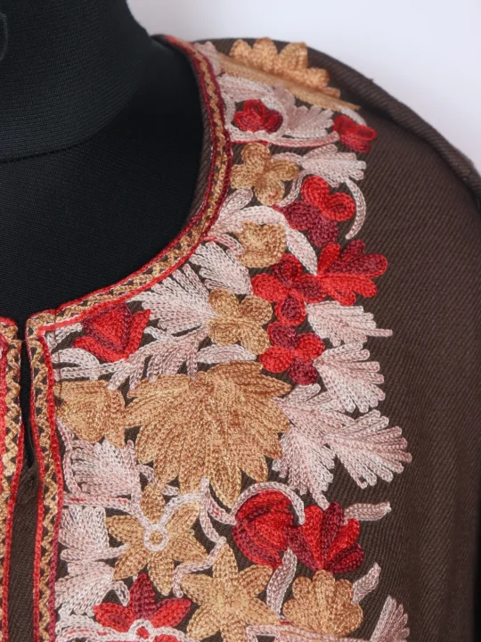 Madiha Kashmiri Pheran in Brown Cashmilon with Aari Embroidery - Image 3