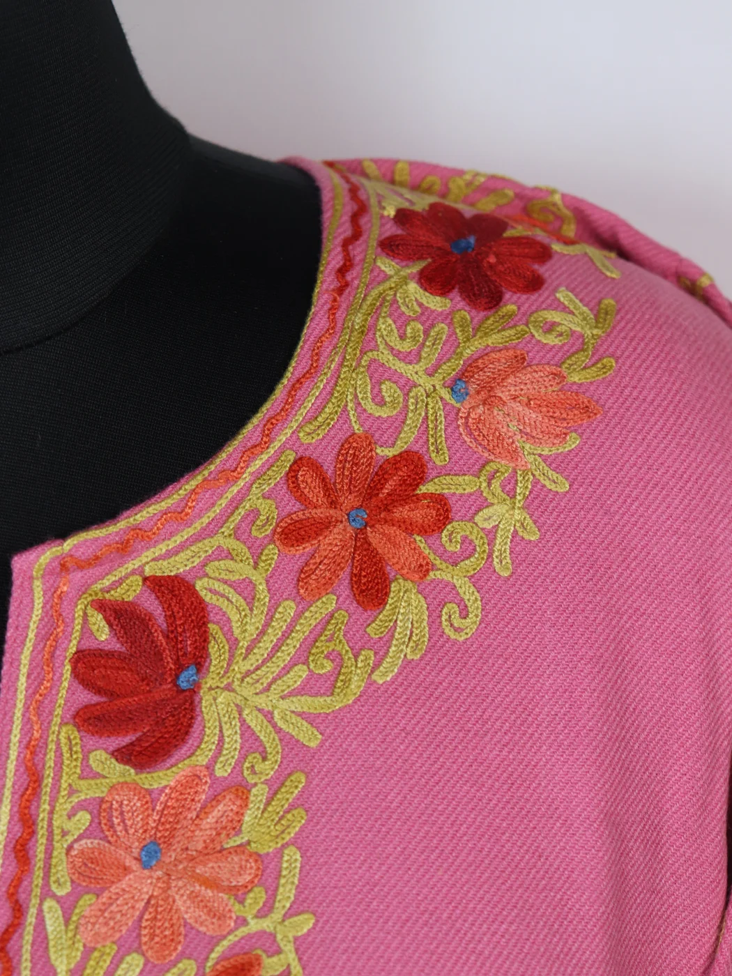 Kashmiri Designer Pheran in Pink Cashmilon with Aari Embroidery Sleeve Jaal Work | Tasneem - Image 3