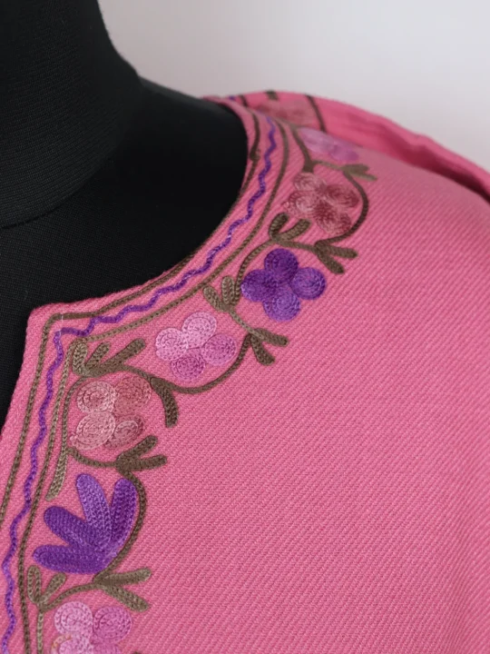 Sahiba Kashmiri Designer Pheran with Aari Embroidery Sleeve Border Work in Pink Cashmilon - Image 3