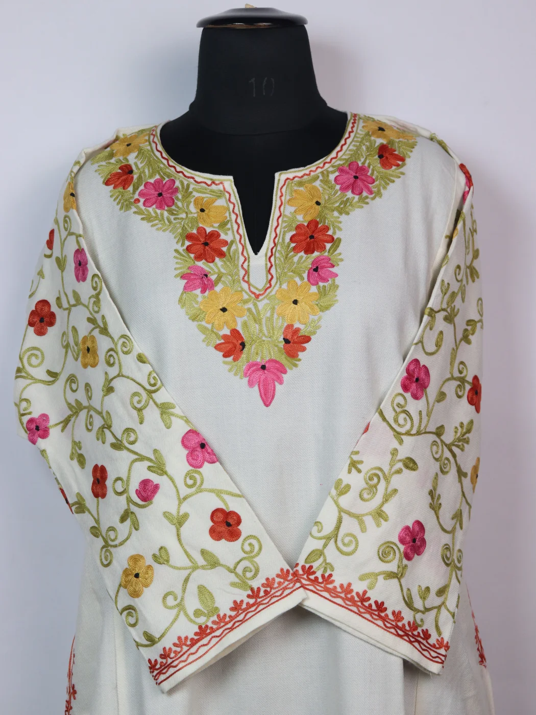 Gulafshan Kashmiri Designer Pheran with Aari Embroidery Sleeve Jaal Work in White Cashmilon - Image 2