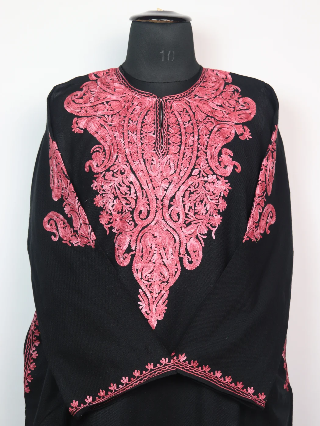 Munaza Kashmiri Pheran in Black Cashmilon with Aari Embroidery Sleeve Boothi - Image 2