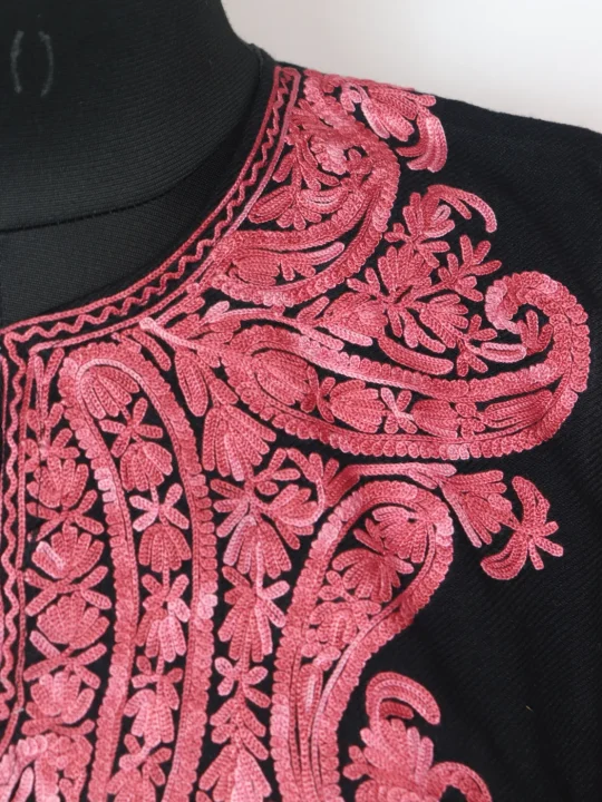 Munaza Kashmiri Pheran in Black Cashmilon with Aari Embroidery Sleeve Boothi - Image 3