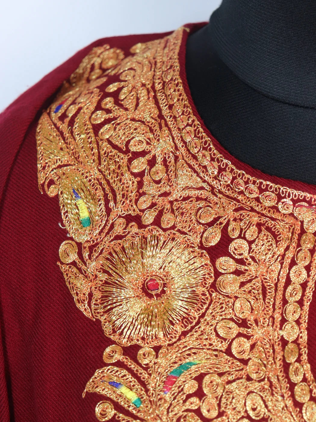 Shahbano Kashmiri Pheran with Tilla Work in Maroon Cashmilon – 3pc Set - Image 3