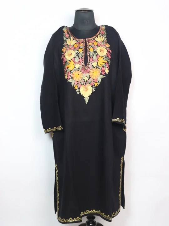 Fahmida Kashmiri Pheran in Black Cashmilon With Aari Work
