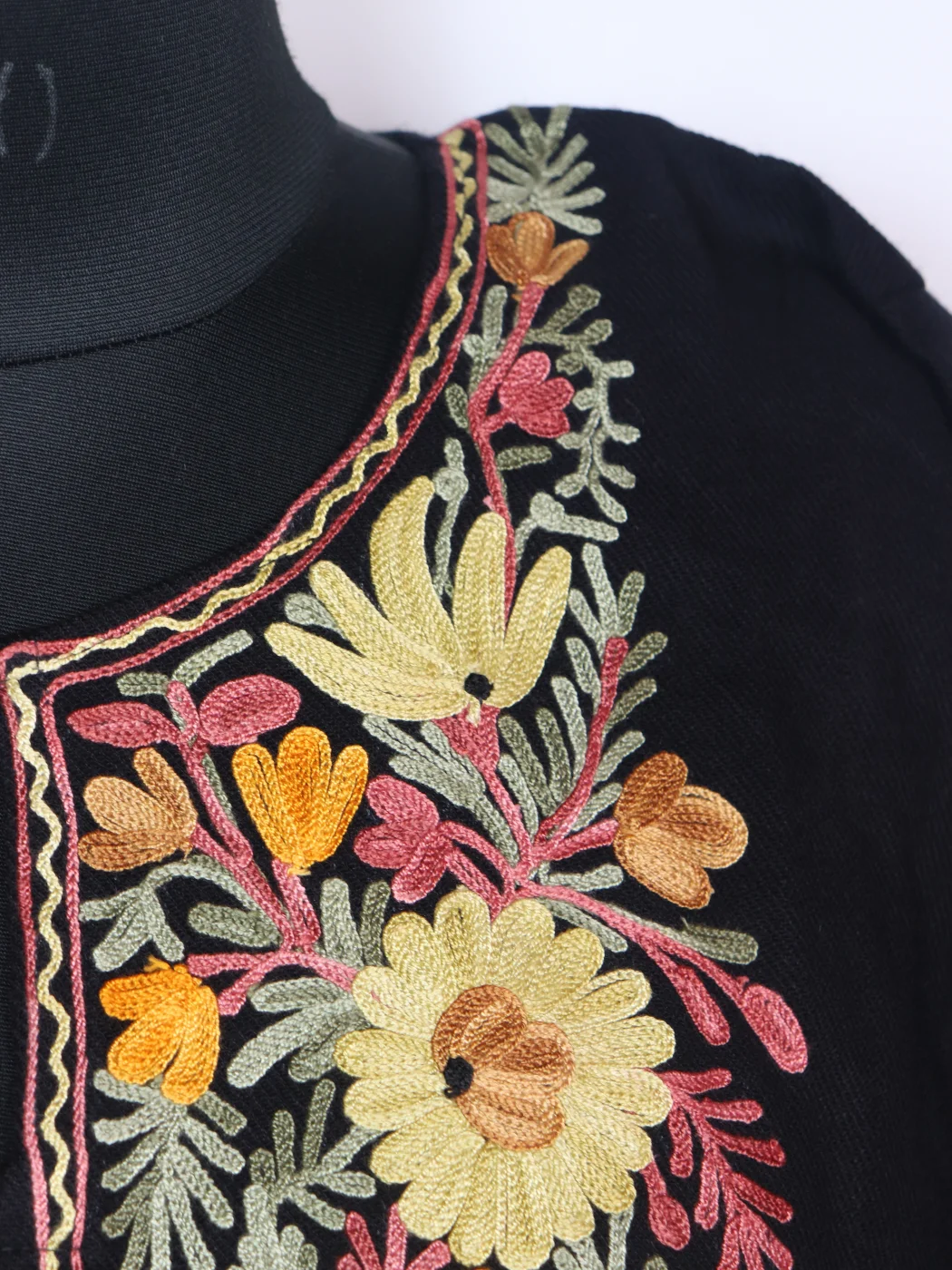 Fahmida Kashmiri Pheran in Black Cashmilon With Aari Work - Image 3