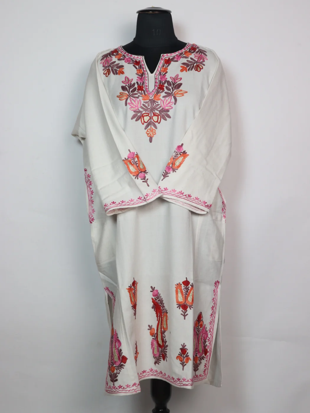 Designer Kashmiri Pheran With Sleeve Boothi Aari Embroidery in White Cashmilon | Mubashira