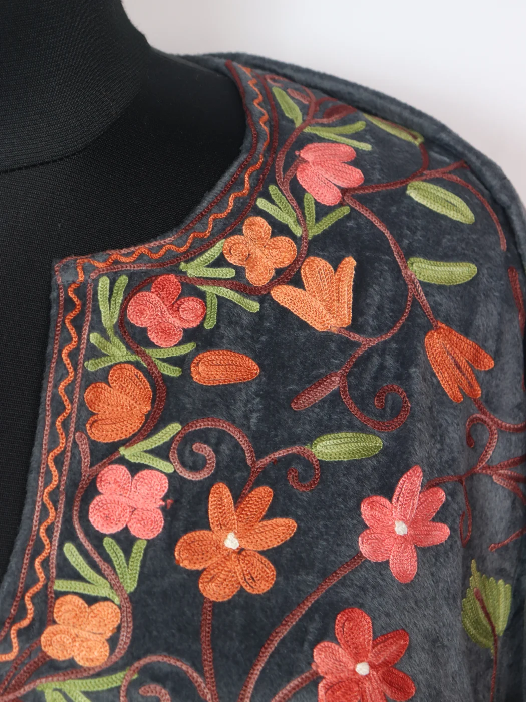 Grey Kashmiri Pheran In Velvet with Aari Embroidery | Sahar - Image 3
