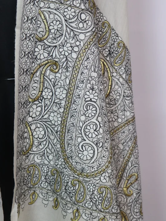 Nisa Kashmiri Shawl for Women in Toosha Wool with Sozni and Zari Work | Off White - Image 3