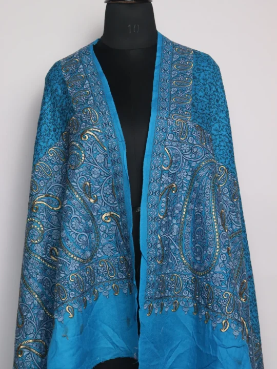 Blue Kashmiri Shawl for Women in Toosha Wool with Sozni and Zari Embroidery | Nisa - Image 2