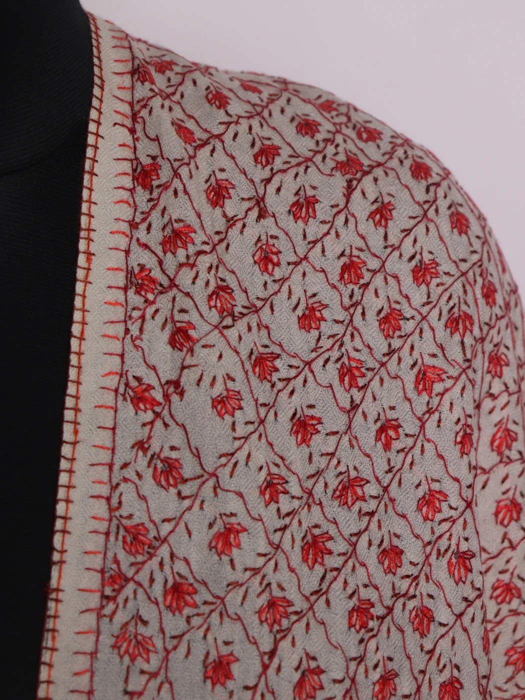Humaira Kashmiri Stole In Toosha Wool With Hand Sozni | Off White - Image 3