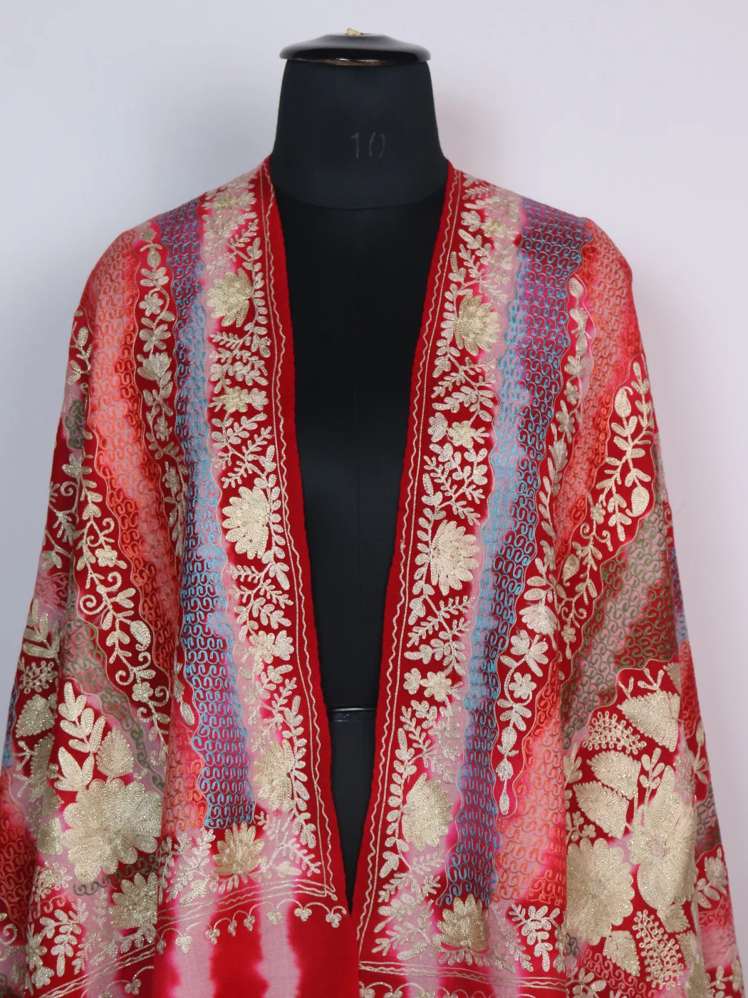 Arwa Kashmiri Stole in With Aari Embroidery - Image 2