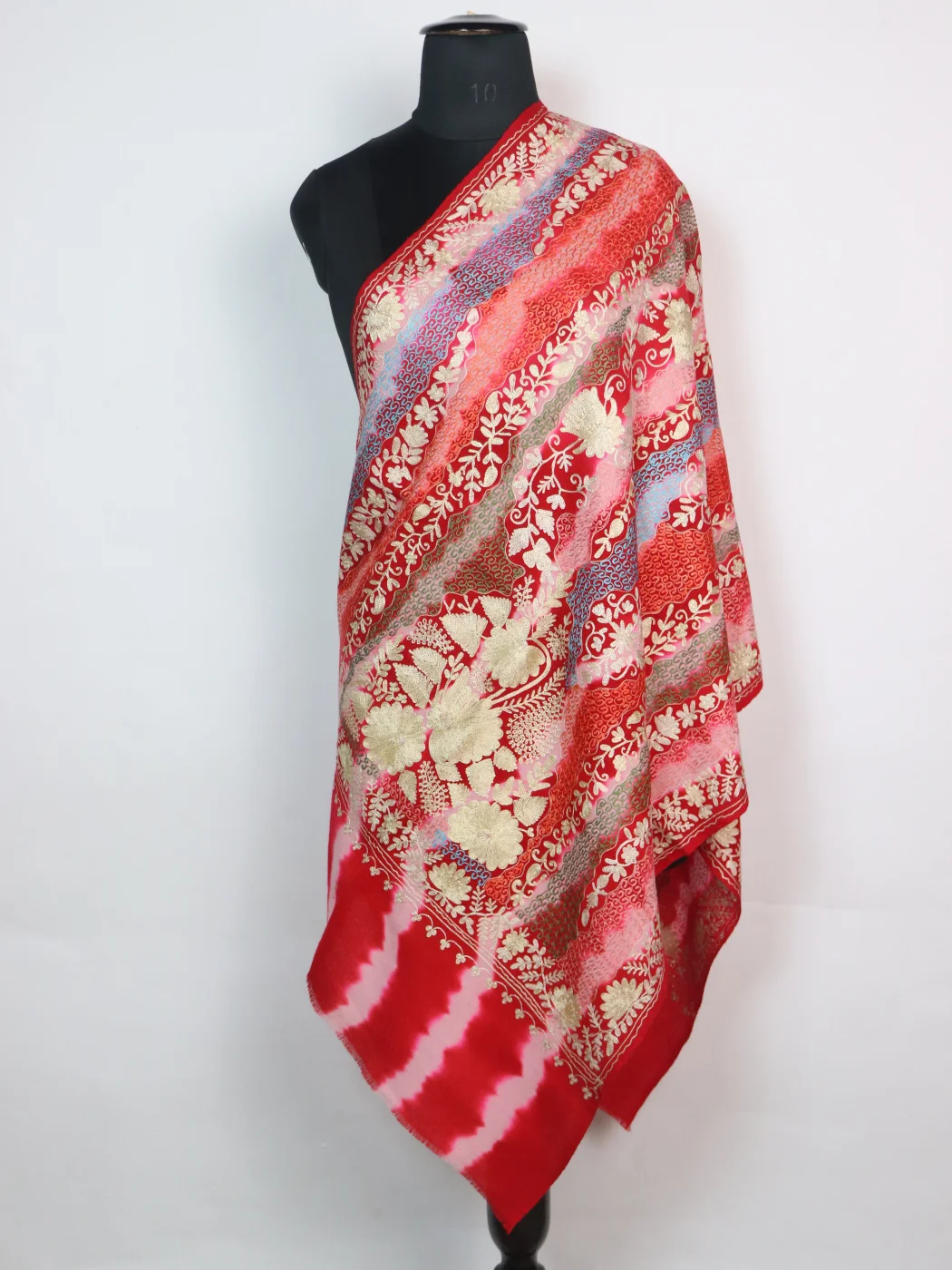 Arwa Kashmiri Stole in With Aari Embroidery - Image 3