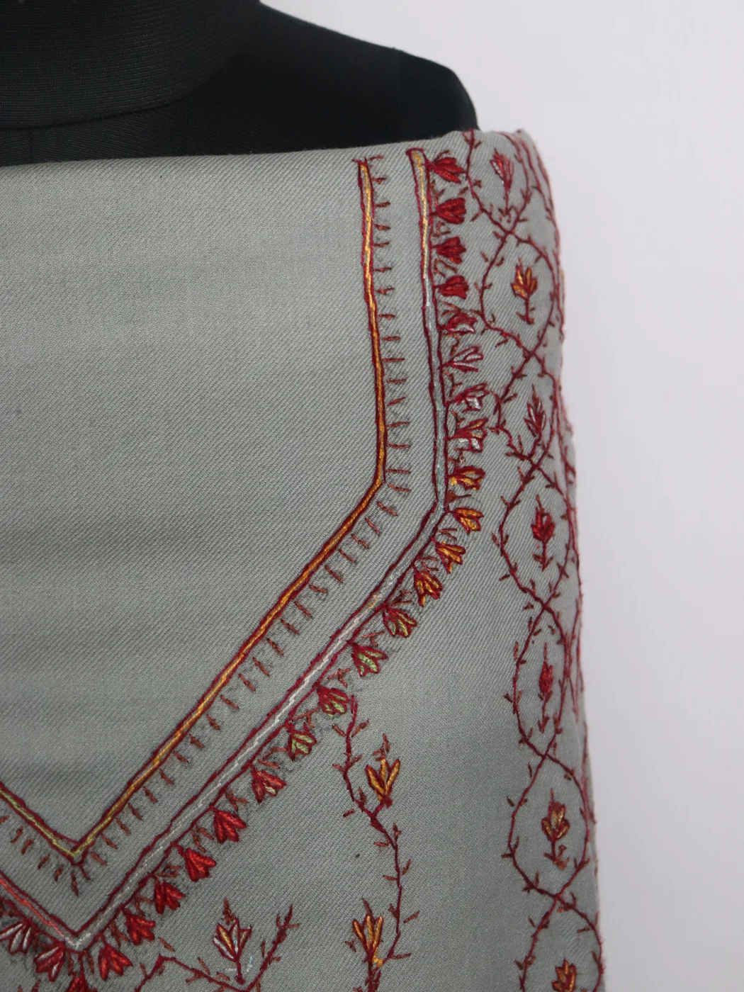Huda Kashmiri Suit With Hand Sozni Work And Dupatta In Wool 3Pc | Grey - Image 3