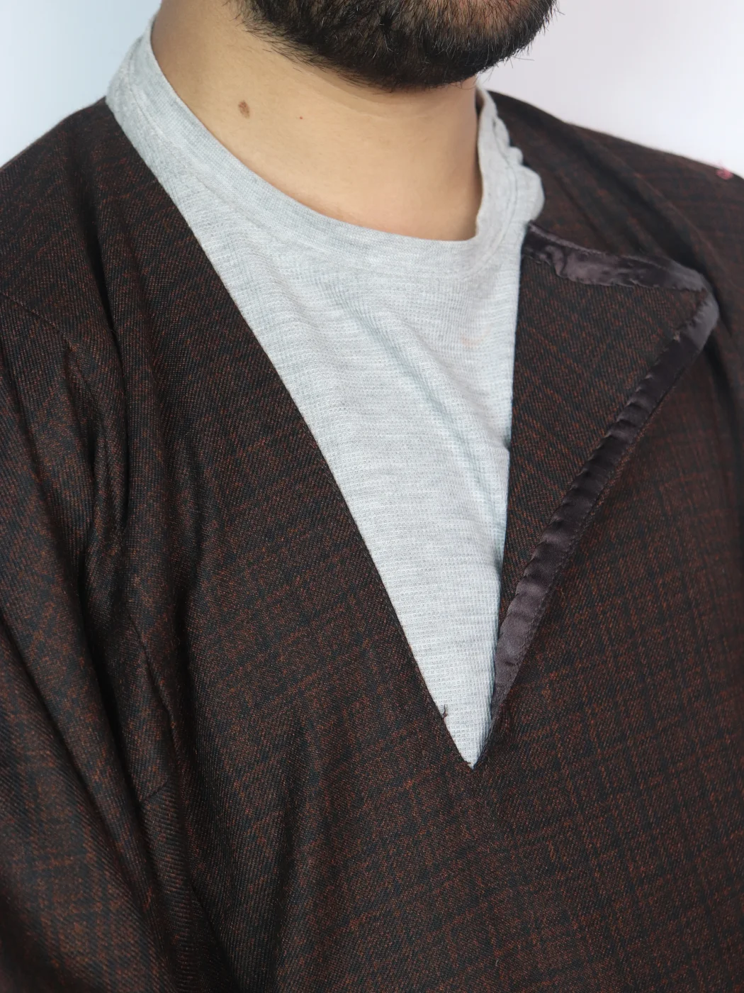 Kashmiri Pandit Style Loose Tweed Pheran for Men Wular - Image 3