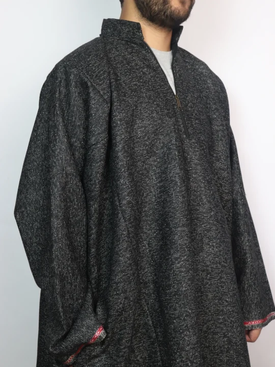 Yawar Kashmiri Black Tweed Pheran for Men - Image 2