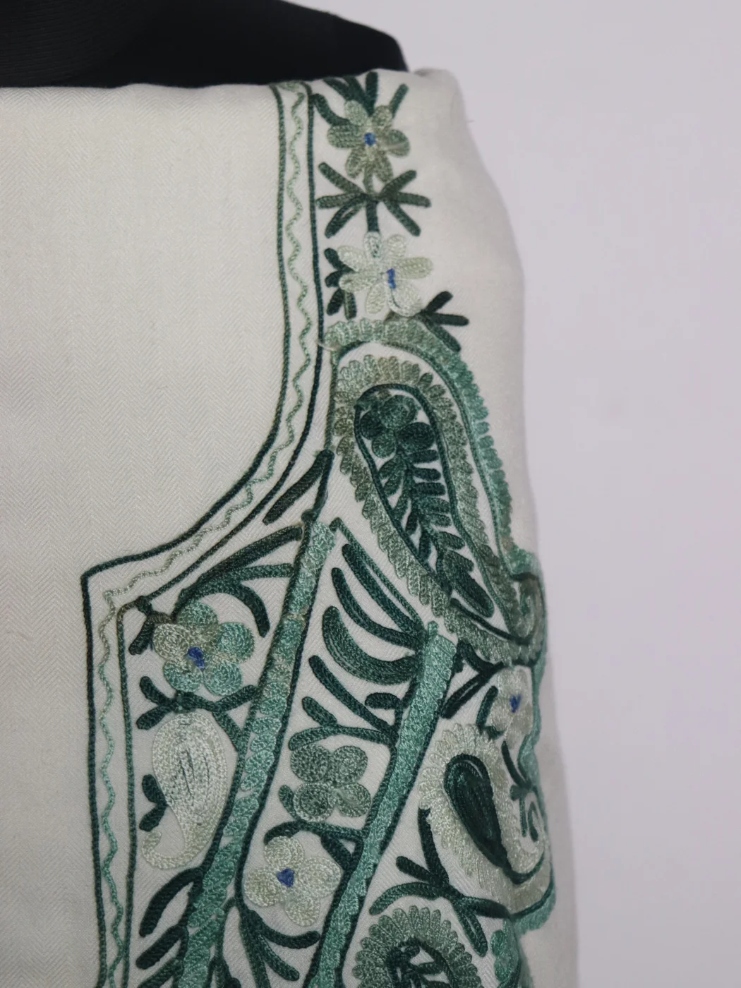 Sana Cotswool Dress Material With Dupatta In Aari Work 3Pc | White - Image 3