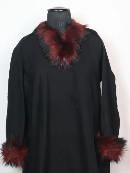 Rida Kashmiri Pheran in Cashmilon with Fur | Black - Image 2