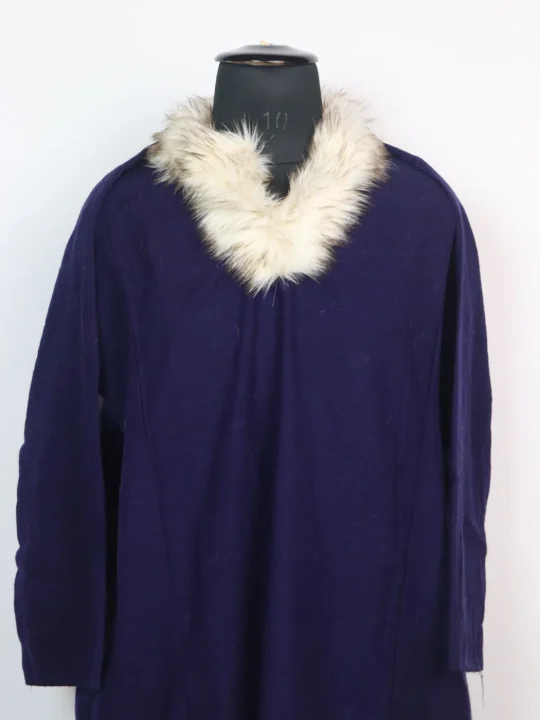 Navy Blue Kashmiri Pheran in Cashmilon with Fur | Rida - Image 2