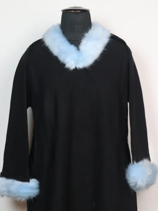 Rida Kashmiri Pheran in Cashmilon with Fur | Black - Image 2