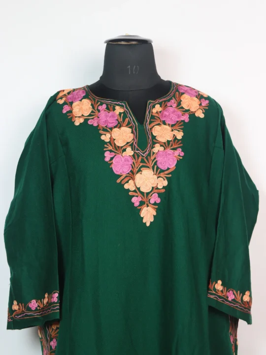 Insha Kashmiri Pheran In Cashmilon wool With Aari Embroidery | Green - Image 2