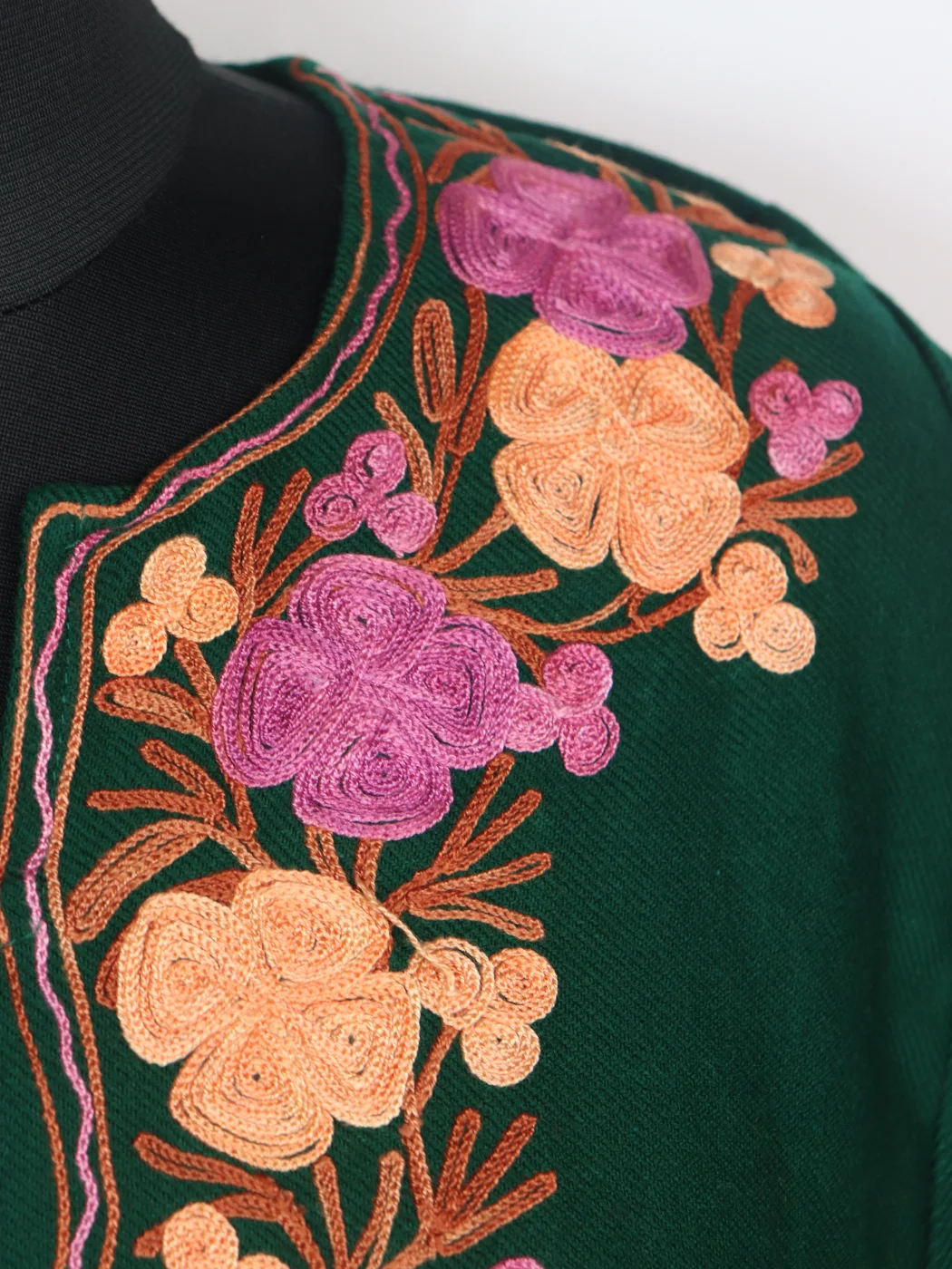 Insha Kashmiri Pheran In Cashmilon wool With Aari Embroidery | Green - Image 3