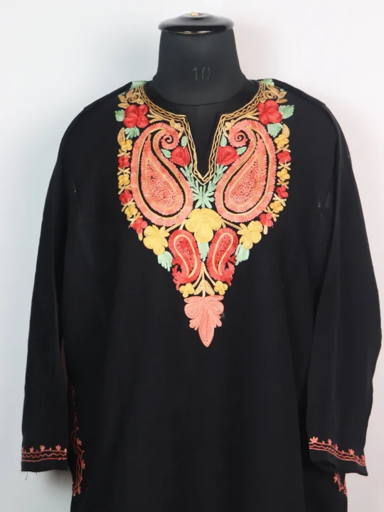 Kashmiri Pheran In Black Cashmilon wool With Aari Embroidery | Maliha - Image 2