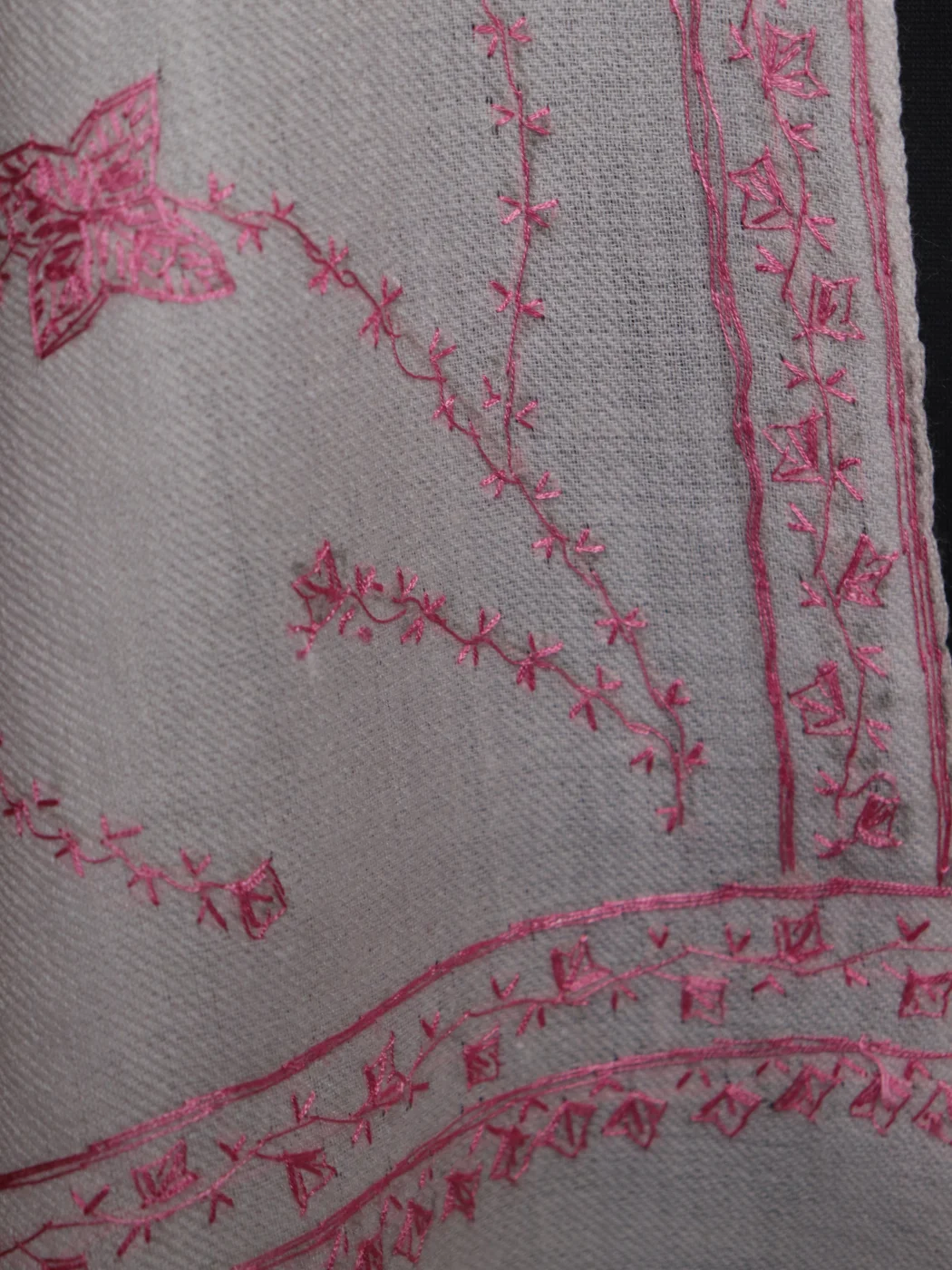 White Kashmiri Stole In Polywool With Hand Sozni | Nabila - Image 3