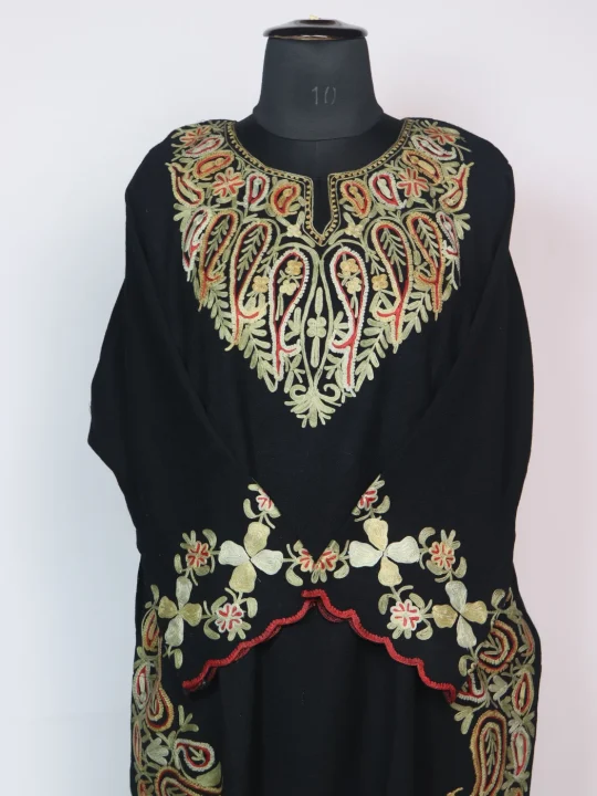 Zohra Kashmiri Pheran In Scalping Raffal Wool With Aari Embroidery | Black - Image 2