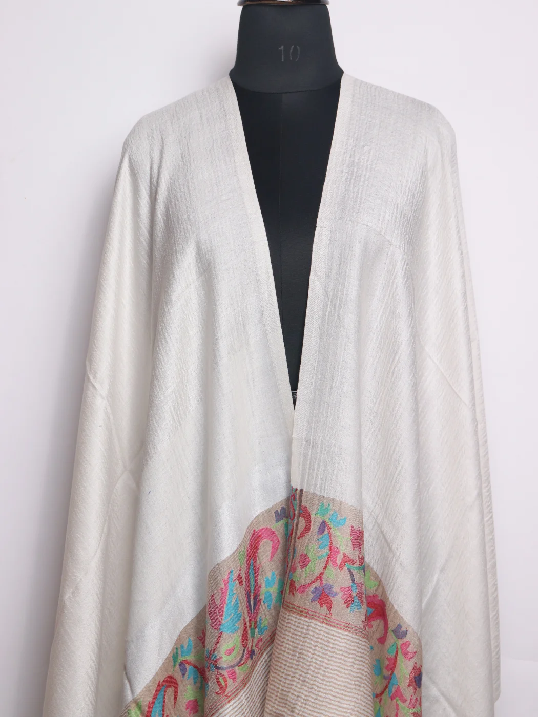 Rumana Kashmiri Stole In Fine Wool With Palla Kani Work | Off White - Image 2