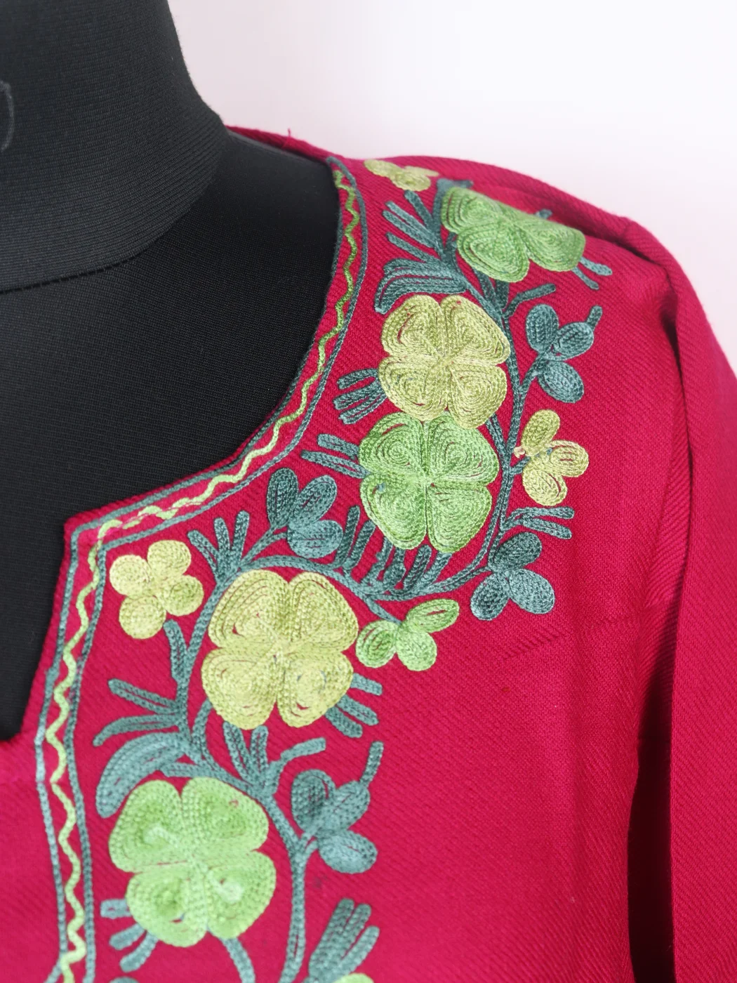 Insha Kashmiri Pheran In Cashmilon wool With Aari Embroidery | Pink - Image 3