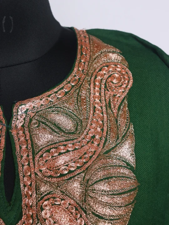 Samaira Kashmiri Pheran In Raffal Wool With Botte Tilla Embroidery | Green - Image 3