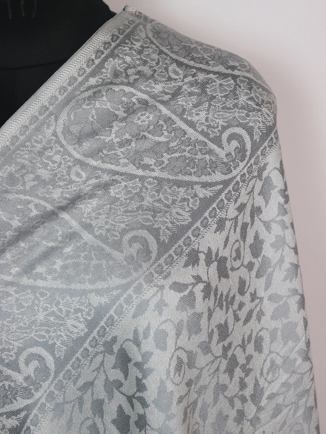 Rukhsaar Kani Inspired Shawl in Wool | Light Grey - Image 3