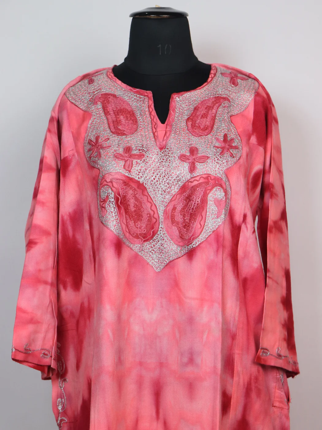 Pink Kashmiri Pheran With Aari And Zari Work In Tie n Dye Cashmilon |Rutba - Image 2