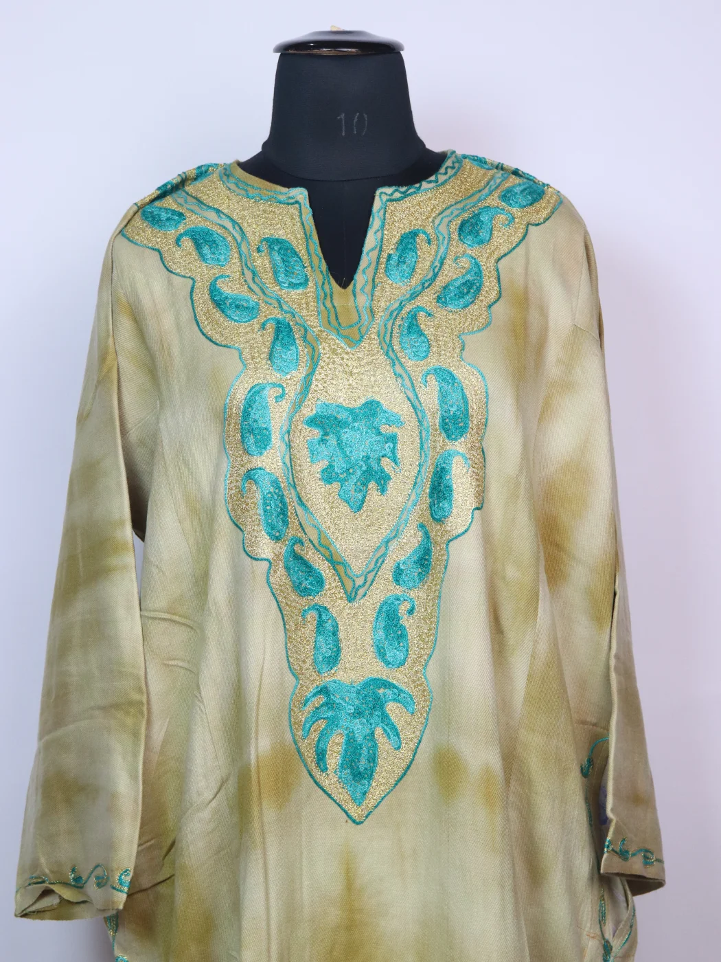 Rutba Kashmiri Pheran In Tie n Dye Cashmilon With Aari And Zari Work | Green - Image 2