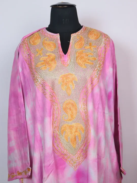 Rutba Kashmiri Pheran In Tie n Dye Cashmilon With Aari And Zari Work | Purple - Image 2