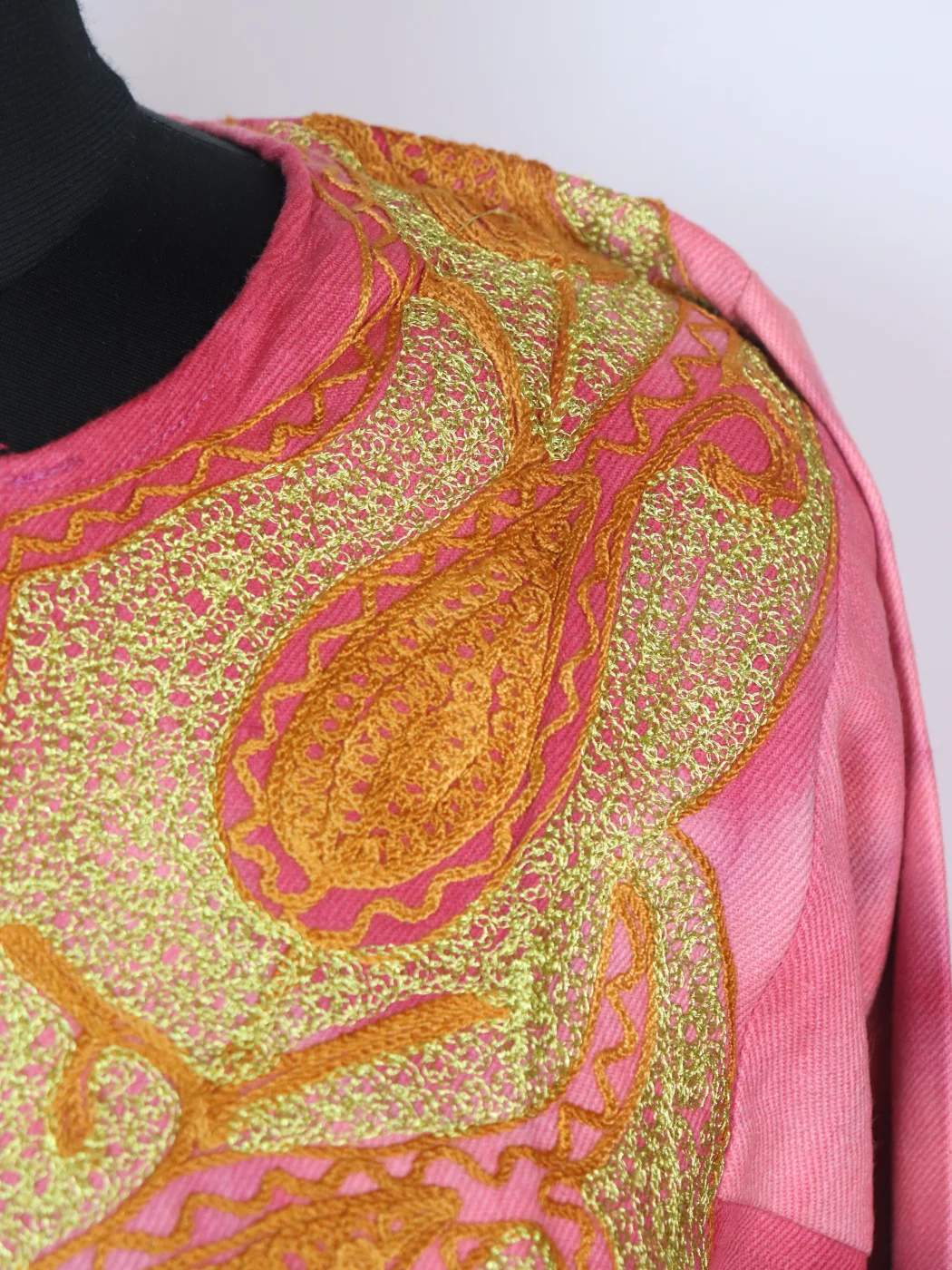 Tie n Dye Kashmiri Pheran Pink In Cashmilon With Aari And Zari Work Rutba - Image 3